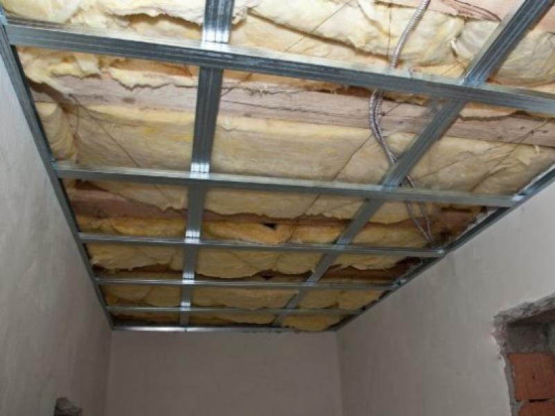 Как своими силами провести монтаж светодиодной ленты в потолок из гипсокартона